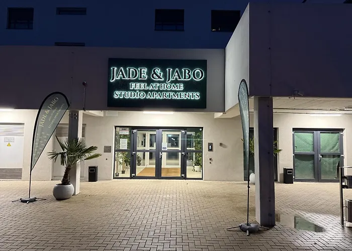 Jade & Jabo - Sehr Schoene Zimmer & Apartements Zum Wohlfuehlen Tageweise & Wochenweise Buchbar