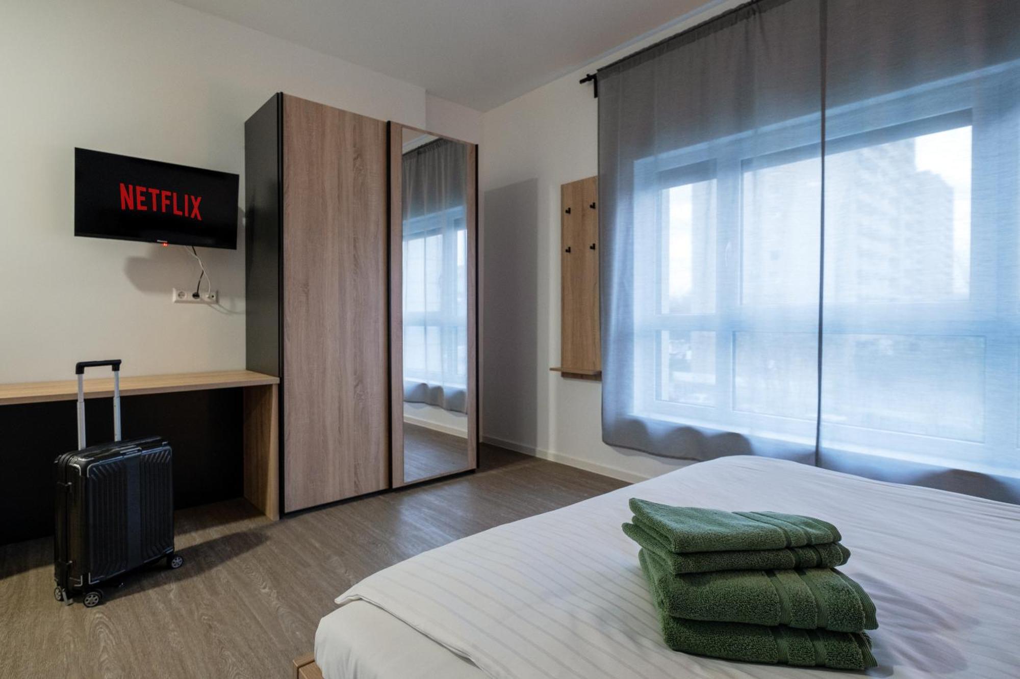 Aparthotel Jade & Jabo - Sehr Schoene & Apartements Zum Wohlfuehlen Tageweise & Wochenweise Buchbar Neuss