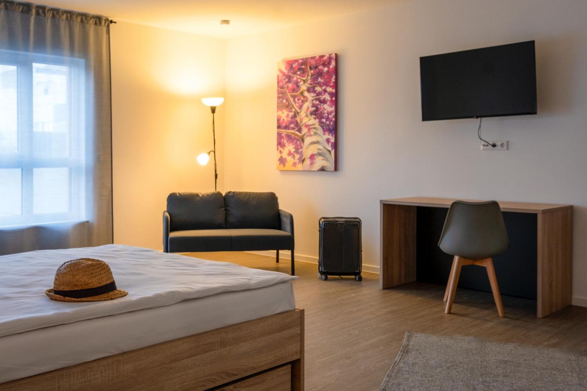 Aparthotel Jade & Jabo - Sehr Schoene & Apartements Zum Wohlfuehlen Tageweise & Wochenweise Buchbar Neuss