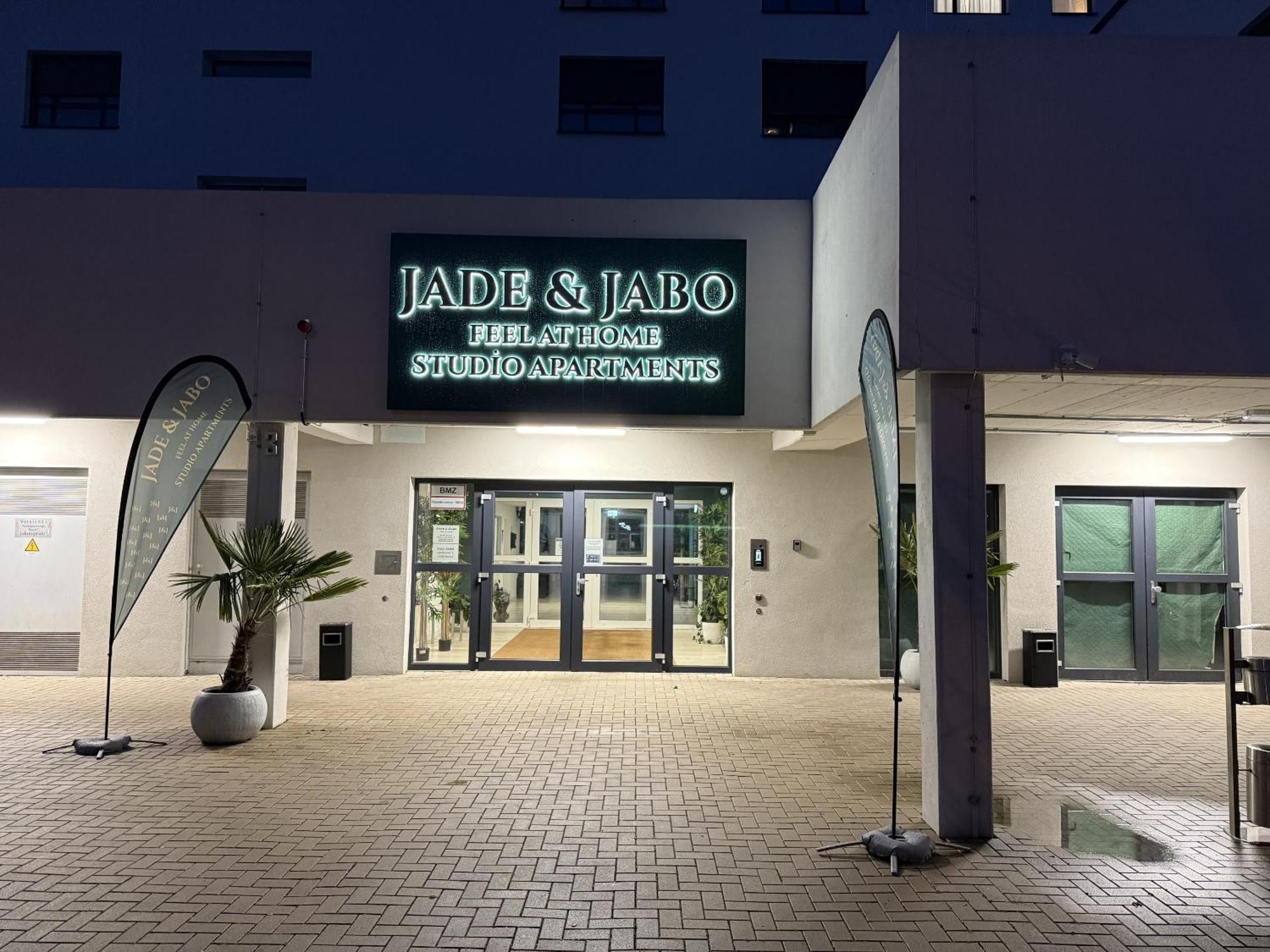 Jade & Jabo - Sehr Schoene & Apartements Zum Wohlfuehlen Tageweise & Wochenweise Buchbar 4* Neuss
